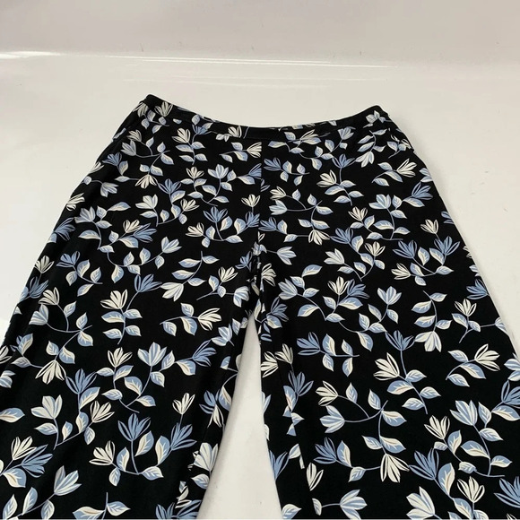J Jill Wearable Full Leg Cropped Pants Lage Petite Pull On Black Blue Floral - Picture 5 of 10